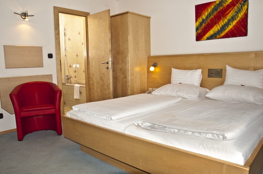 Hotel Lenas 3*